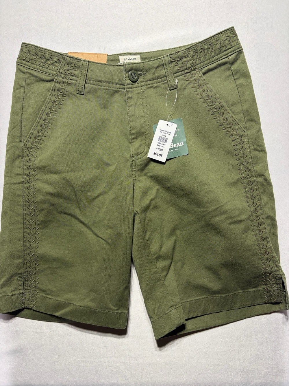 L.L. Bean Womens Size 6 Regular Olive Embroidered Cotton Flat-Front Shorts